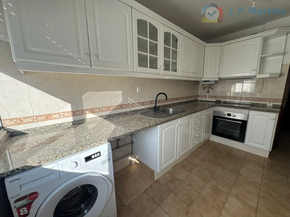 Apartamento T2 para Venda em Corroios Foto 2