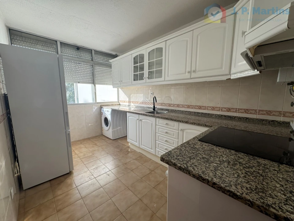 Apartamento T2 para Venda em Corroios Foto 1