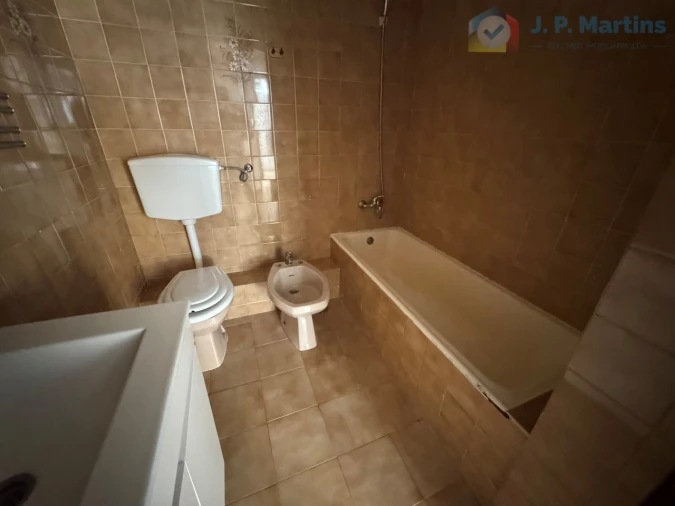 Apartamento T2 para Venda em Corroios Foto 9