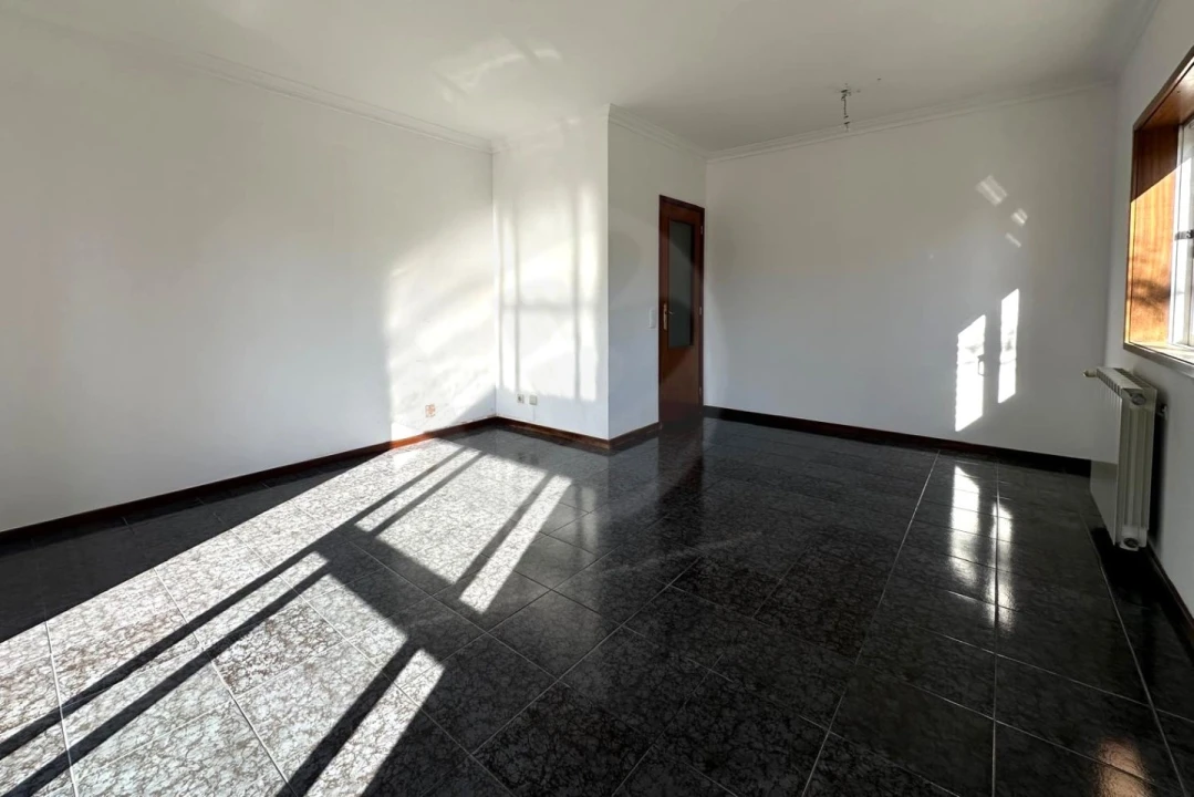 Apartamento T3 para Venda em Retorta e Tougues Foto 4