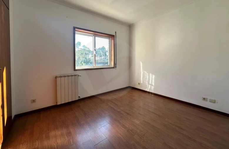 Apartamento T3 para Venda em Retorta e Tougues Foto 14