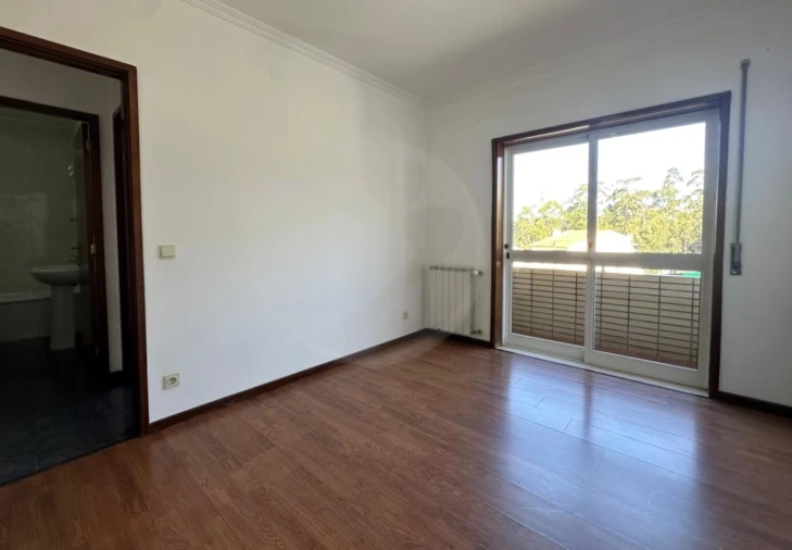 Apartamento T3 para Venda em Retorta e Tougues Foto 29
