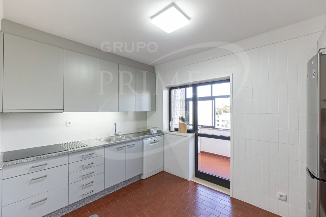 Apartamento T3 para Venda em Ramalde Foto 11