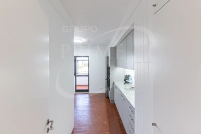 Apartamento T3 para Venda em Ramalde