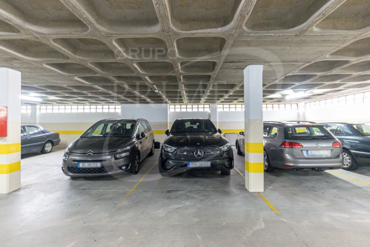 Apartamento T3 para Venda em Ramalde Foto 32