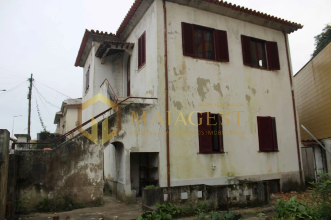 Moradia T6 para Venda em Mafamude e Vilar do Paraíso Foto 1