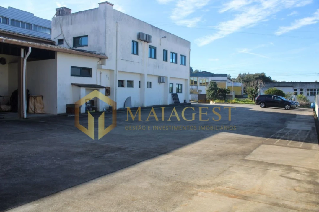 Armazém para Venda em Lourosa Foto 3