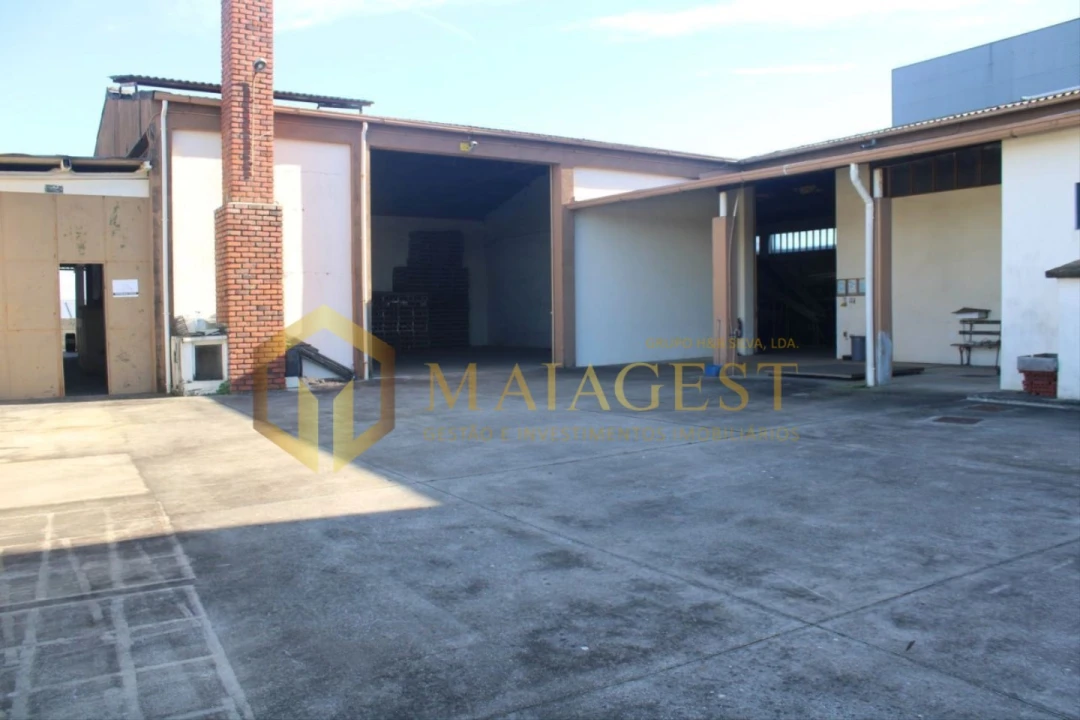 Armazém para Venda em Lourosa Foto 5