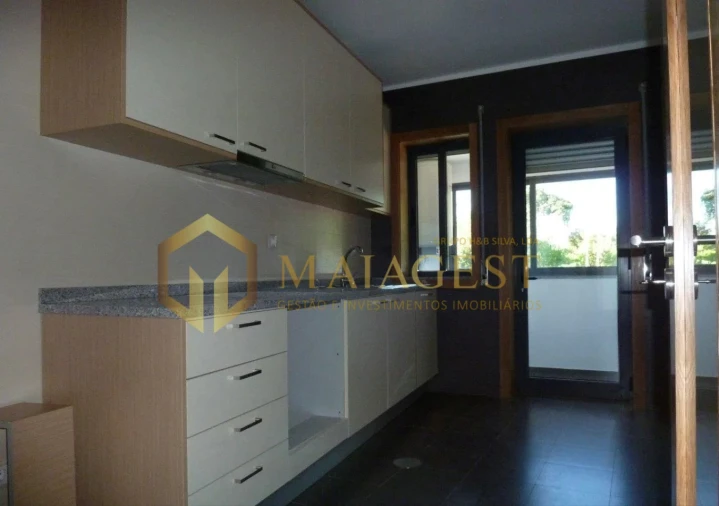 Apartamento T2 para Arrendamento em São Mamede de Infesta e Senhora da Hora Foto 2