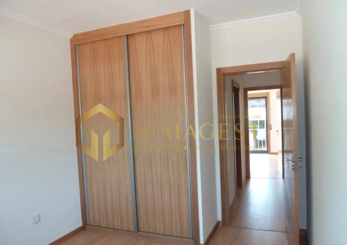 Apartamento T2 para Arrendamento em São Mamede de Infesta e Senhora da Hora Foto 14