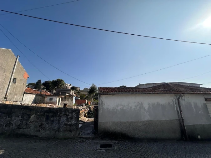 Moradia T2 para Venda em Vilar de Andorinho Foto 4