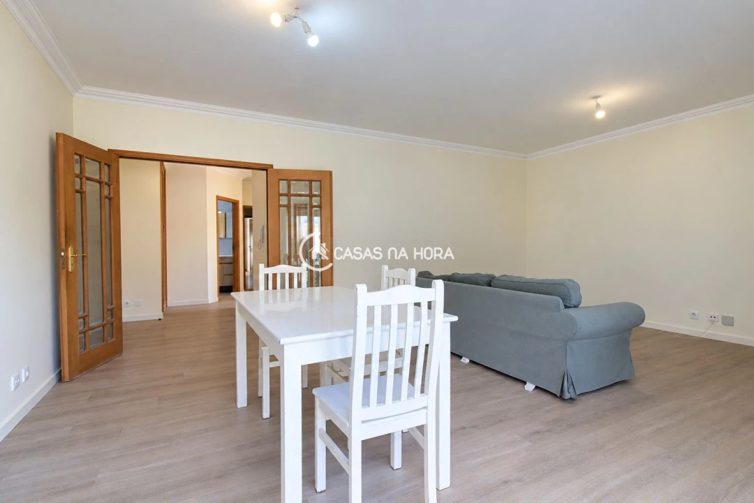 Apartamento T3 para Arrendamento em Oliveira do Douro Foto 17