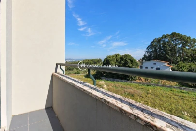 Apartamento T3 para Arrendamento em Oliveira do Douro