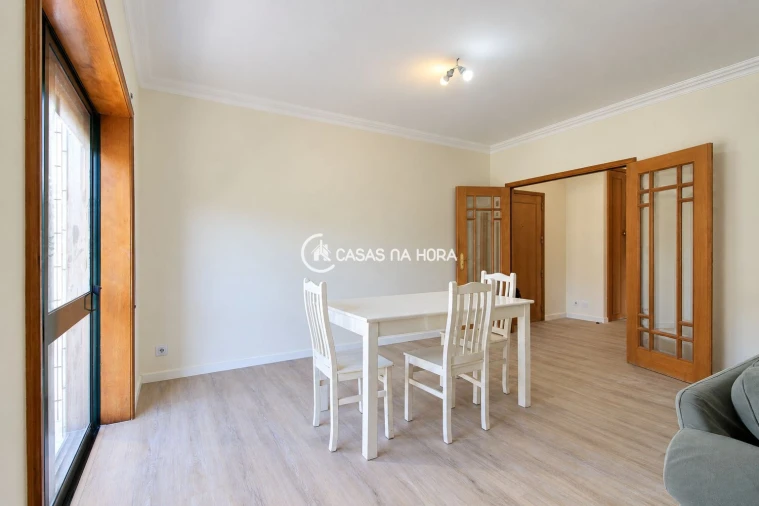Apartamento T3 para Arrendamento em Oliveira do Douro Foto 9