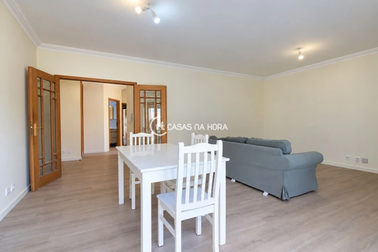 Apartamento T3 para Arrendamento em Oliveira do Douro Foto 17