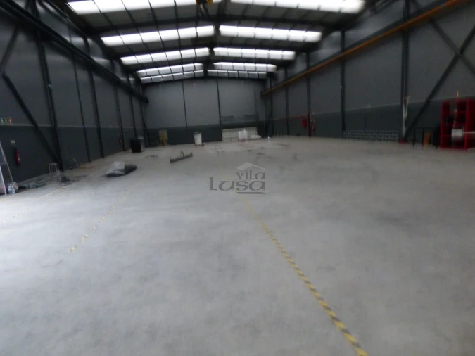 Armazém para Arrendamento em Avintes Foto 9