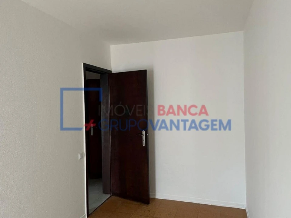 Apartamento T3 para Venda em Corroios Foto 19