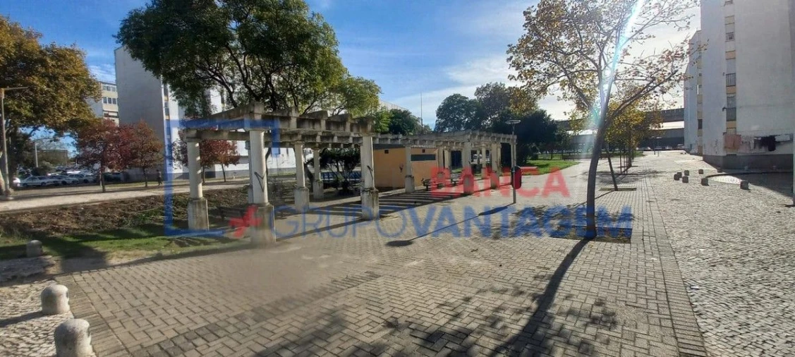 Apartamento T3 para Venda em Corroios Foto 8