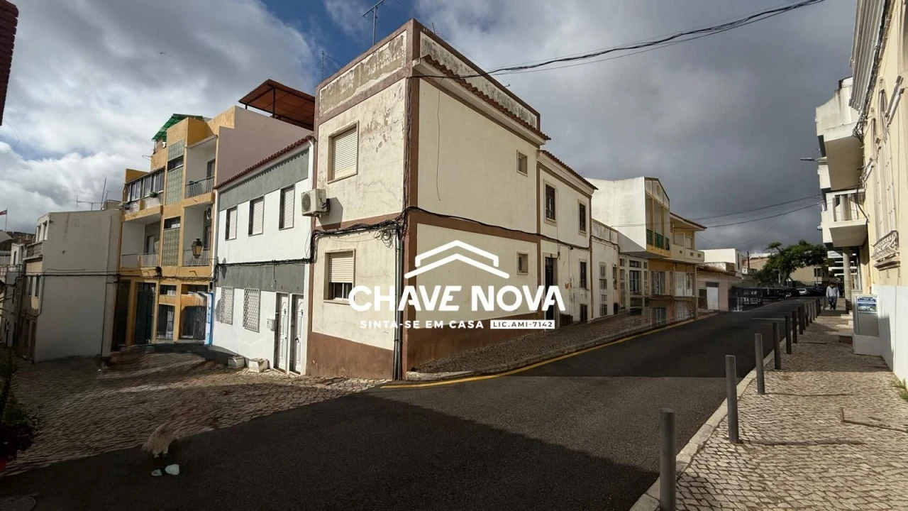 Moradia T3 para Venda em Loule (São Sebastião) Foto 21