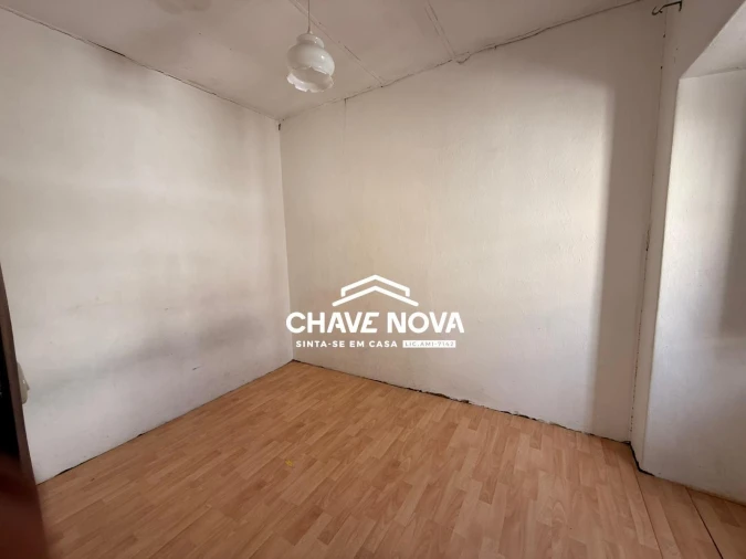 Moradia T3 para Venda em Loule (São Sebastião) Foto 8