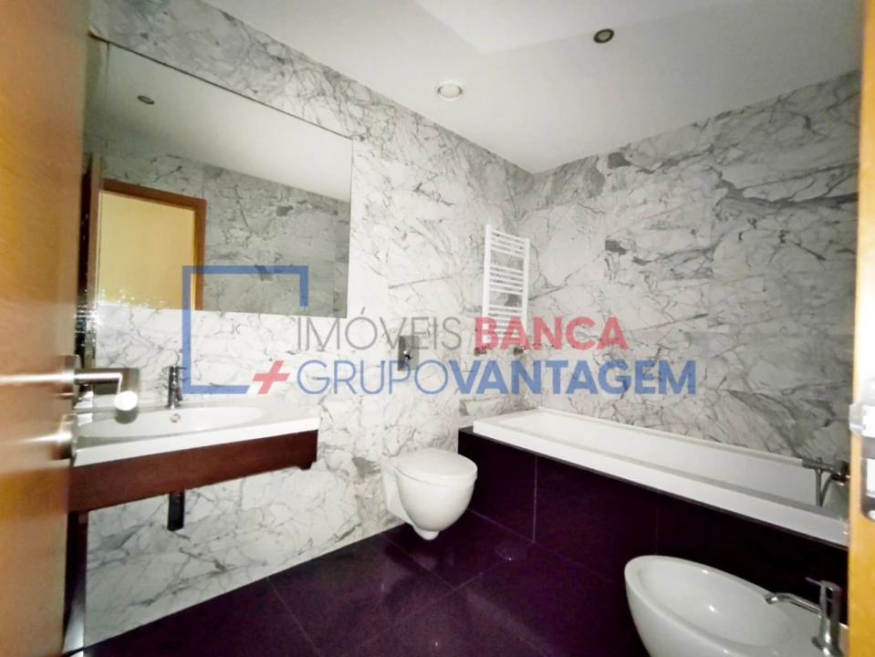 Apartamento T3 para Venda em Ramalde Foto 12