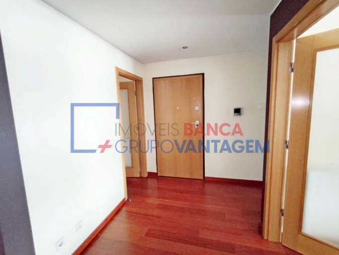 Apartamento T3 para Venda em Ramalde Foto 8