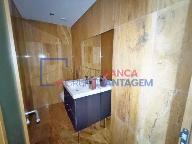 Apartamento T3 para Venda em Ramalde Foto 10