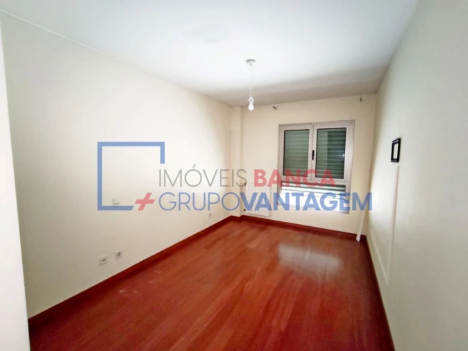 Apartamento T3 para Venda em Ramalde Foto 14