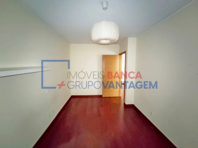 Apartamento T3 para Venda em Ramalde Foto 19