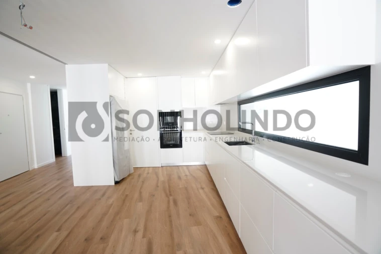 Apartamento T4 para Venda em Moreira Foto 9
