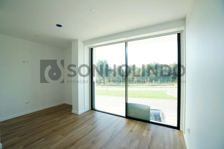 Apartamento T4 para Venda em Moreira Foto 18