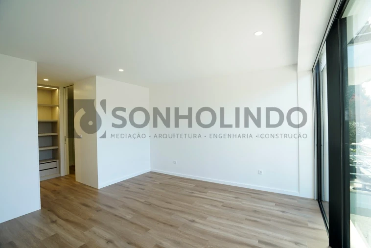 Apartamento T4 para Venda em Moreira Foto 21