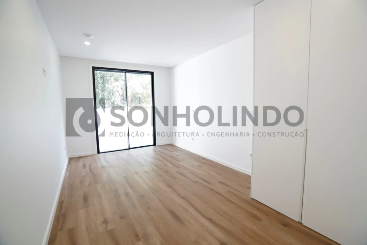 Apartamento T4 para Venda em Moreira Foto 32