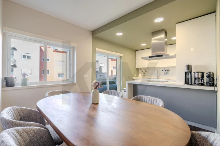 Apartamento T2 para Venda em São Domingos de Rana Foto 3