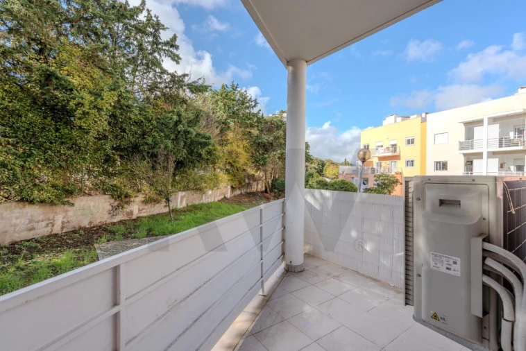 Apartamento T2 para Venda em São Domingos de Rana Foto 17