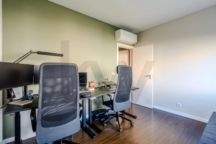 Apartamento T2 para Venda em São Domingos de Rana Foto 24