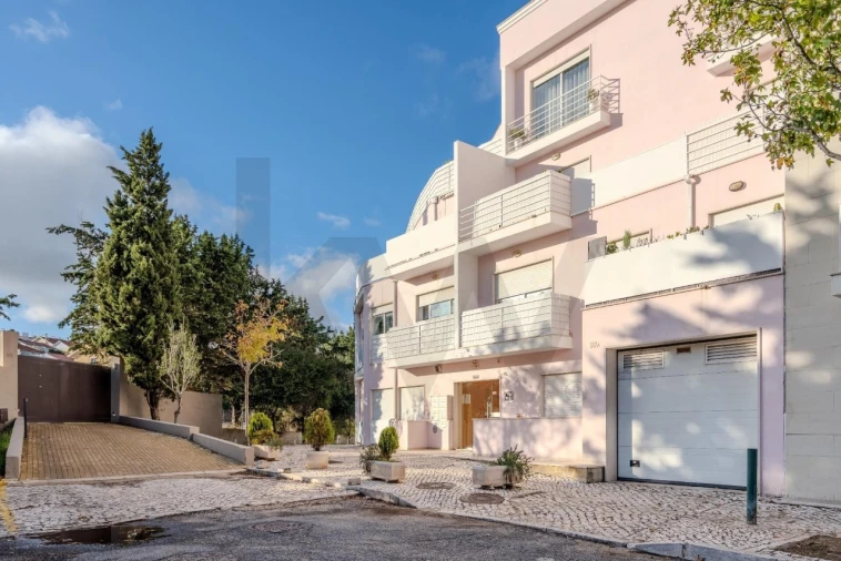 Apartamento T2 para Venda em São Domingos de Rana Foto 37