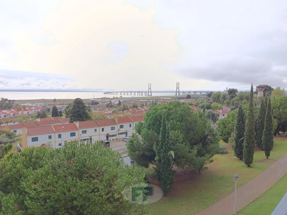 Apartamento T3 para Arrendamento em Santa Iria de Azoia, São João da Talha e Bobadela Foto 5