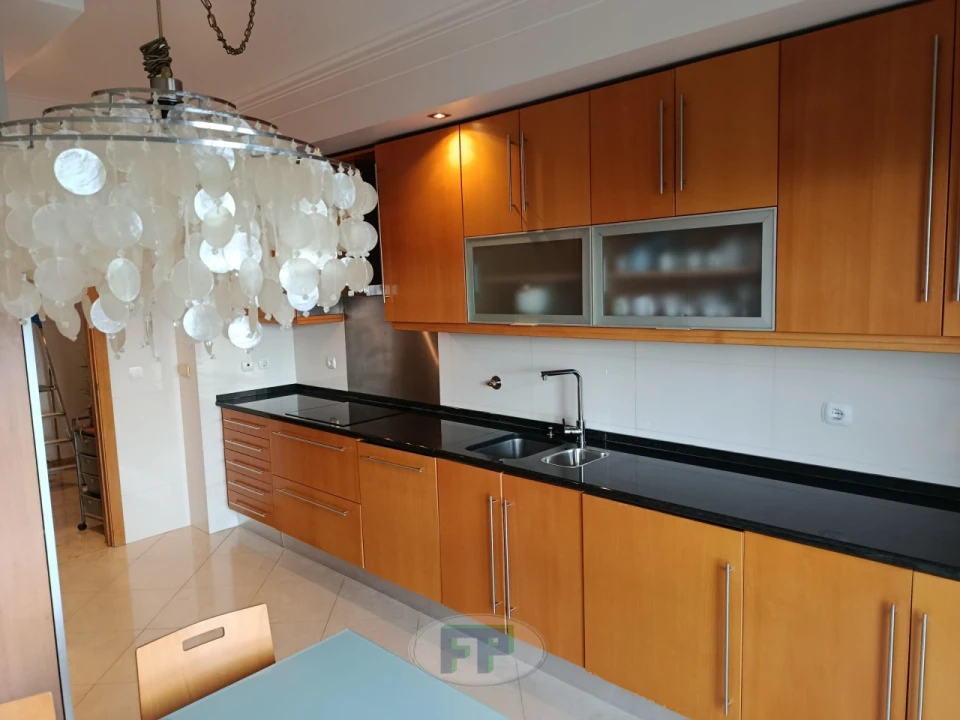 Apartamento T3 para Arrendamento em Santa Iria de Azoia, São João da Talha e Bobadela Foto 6