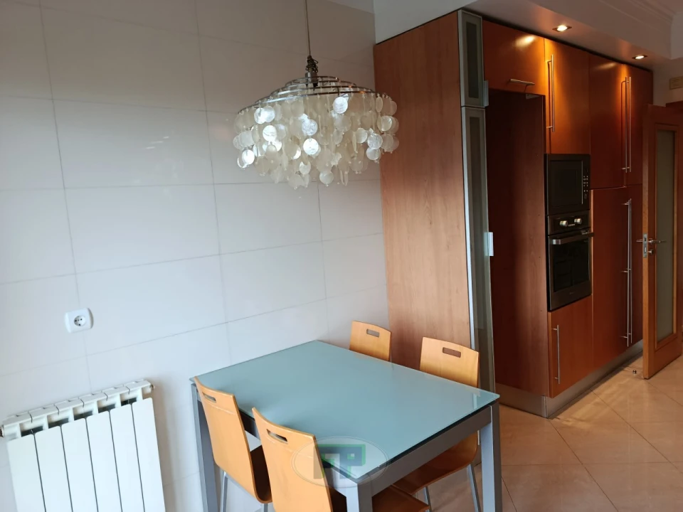 Apartamento T3 para Arrendamento em Santa Iria de Azoia, São João da Talha e Bobadela Foto 7