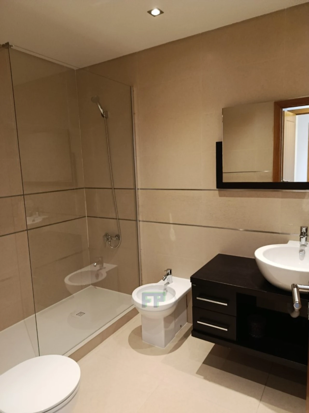 Apartamento T3 para Arrendamento em Santa Iria de Azoia, São João da Talha e Bobadela Foto 17