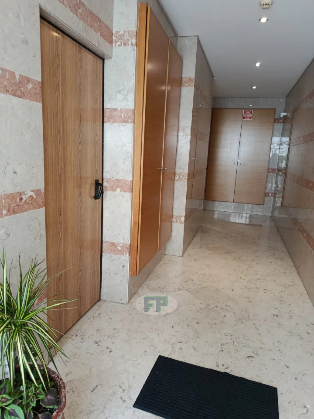 Apartamento T3 para Arrendamento em Santa Iria de Azoia, São João da Talha e Bobadela Foto 27