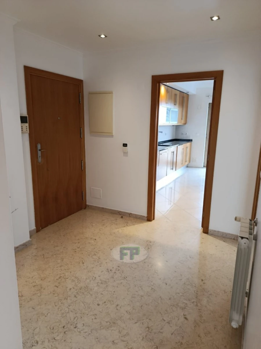 Apartamento T3 para Arrendamento em Santa Iria de Azoia, São João da Talha e Bobadela Foto 21