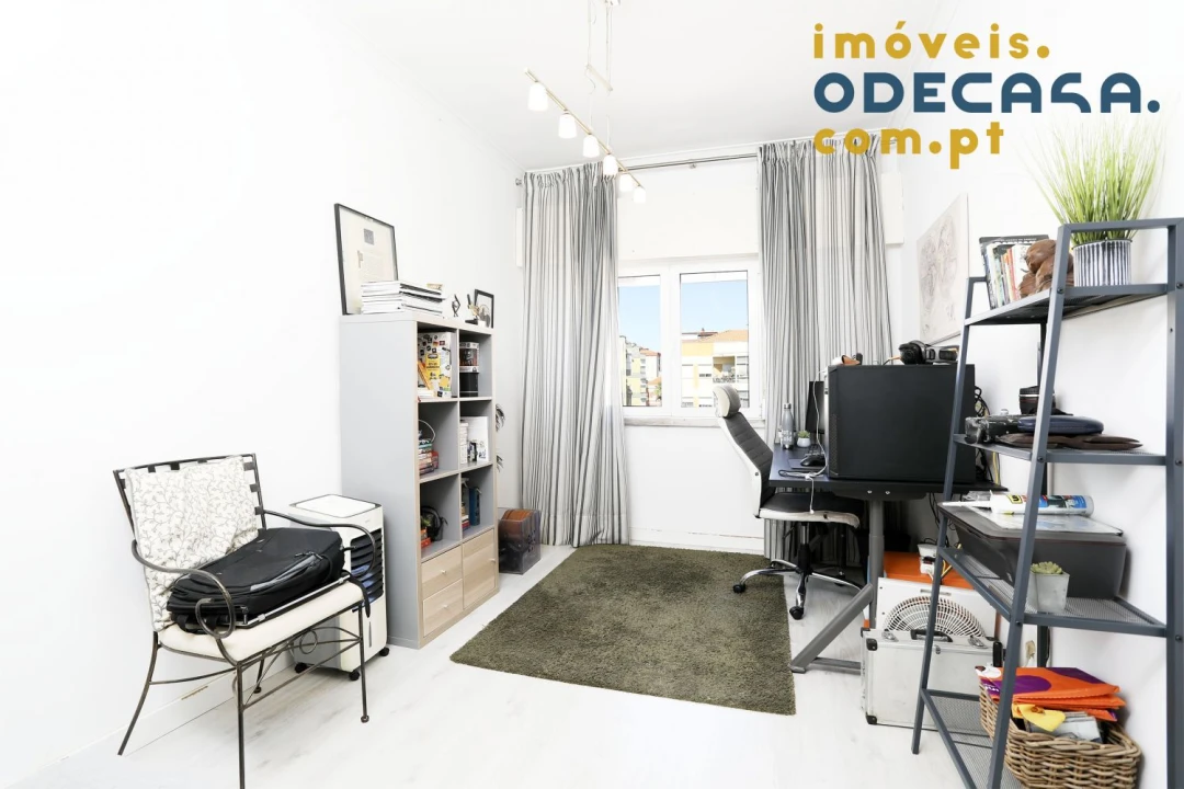 Apartamento T3 para Venda em Póvoa de Santo Adrião e Olival Basto Foto 16