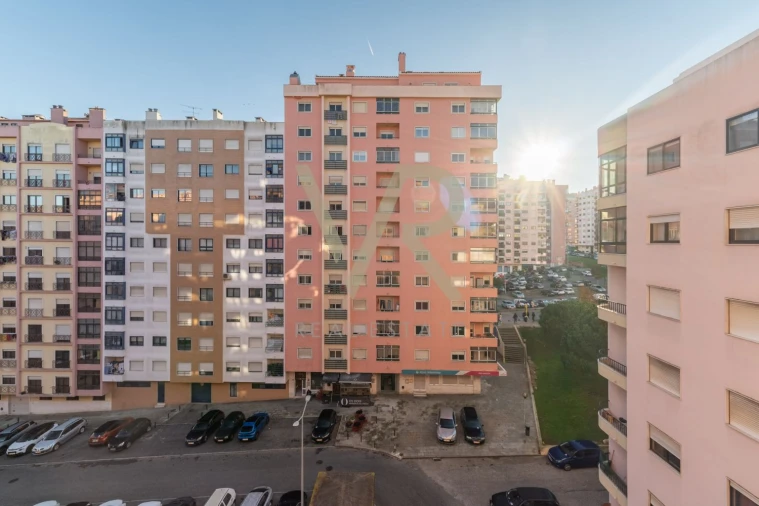 Apartamento T3 para Venda em Cacém e São Marcos Foto 24