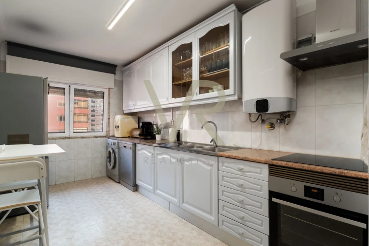 Apartamento T3 para Venda em Cacém e São Marcos Foto 3