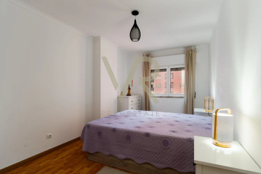 Apartamento T3 para Venda em Cacém e São Marcos Foto 14