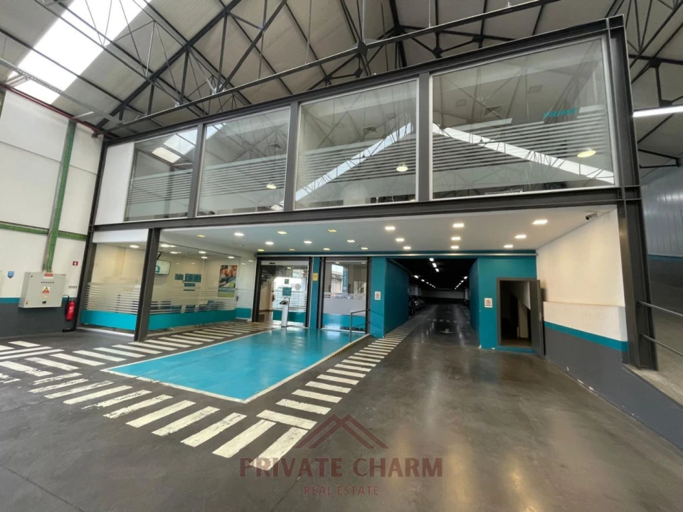 Loja para Arrendamento em Sacavém e Prior Velho Foto 2