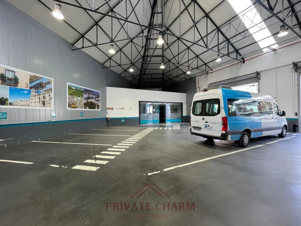 Loja para Arrendamento em Sacavém e Prior Velho Foto 8