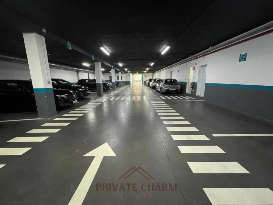 Loja para Arrendamento em Sacavém e Prior Velho Foto 6